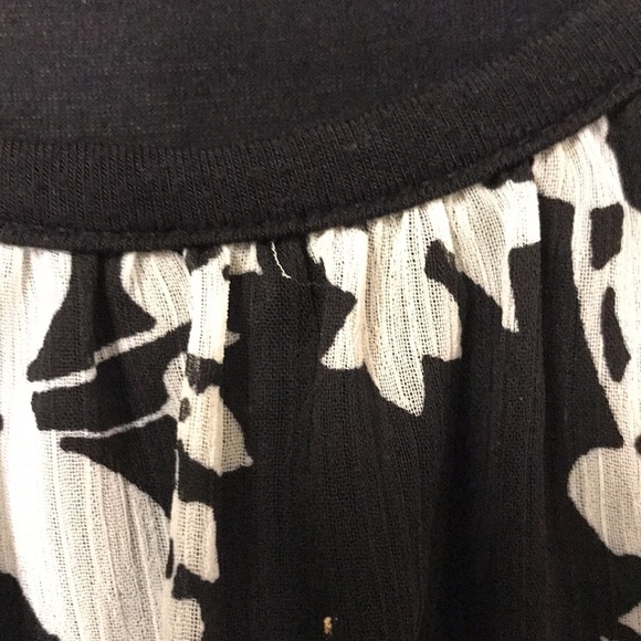 Ab Studio Women’s Layered Tunic Top Size M Black White Sheer Asymmetric Overlay - Picture 7 of 11